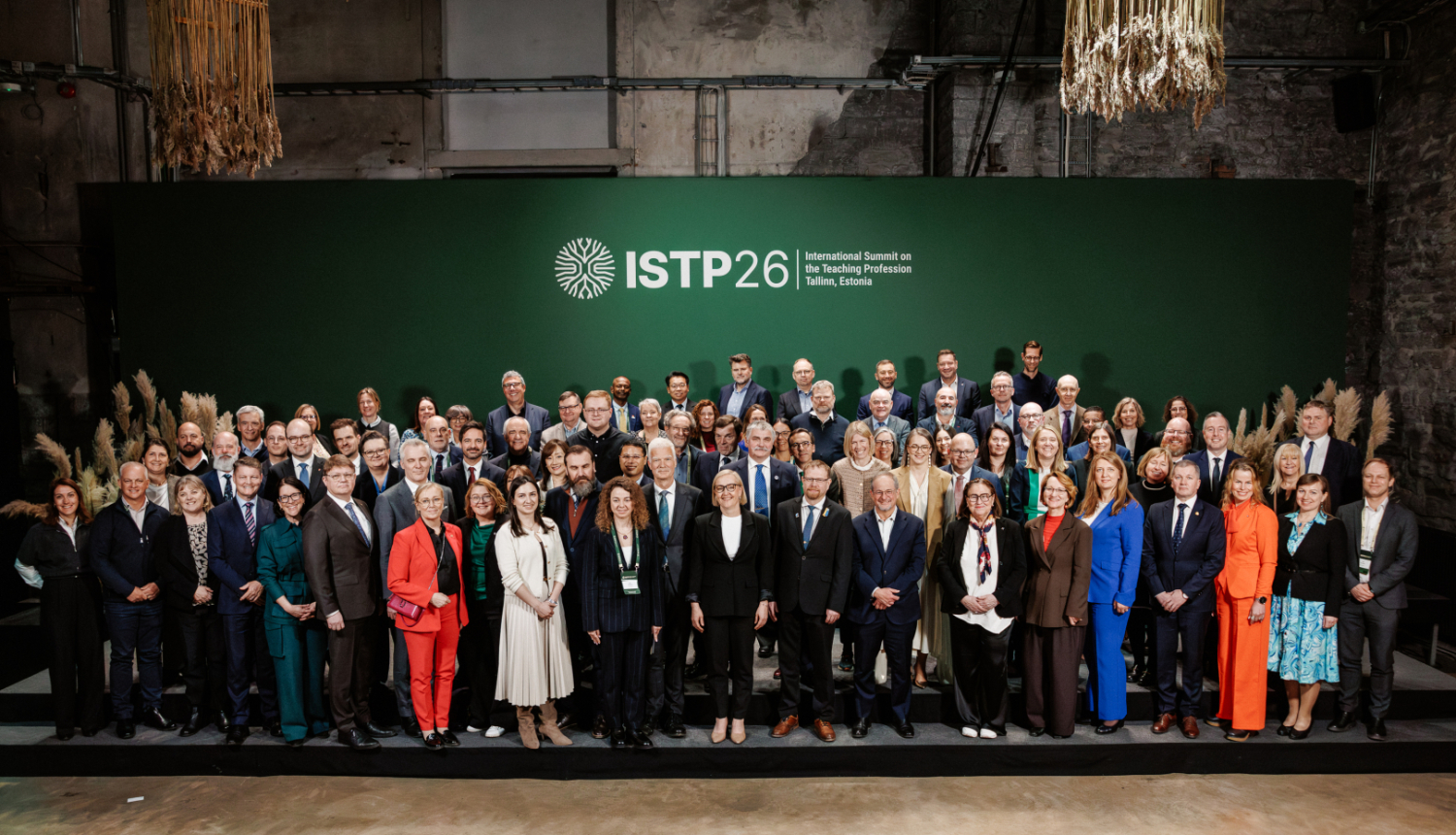 Kopbilde ar Starptautiskā samita par skolotāja profesiju dalībniekiem