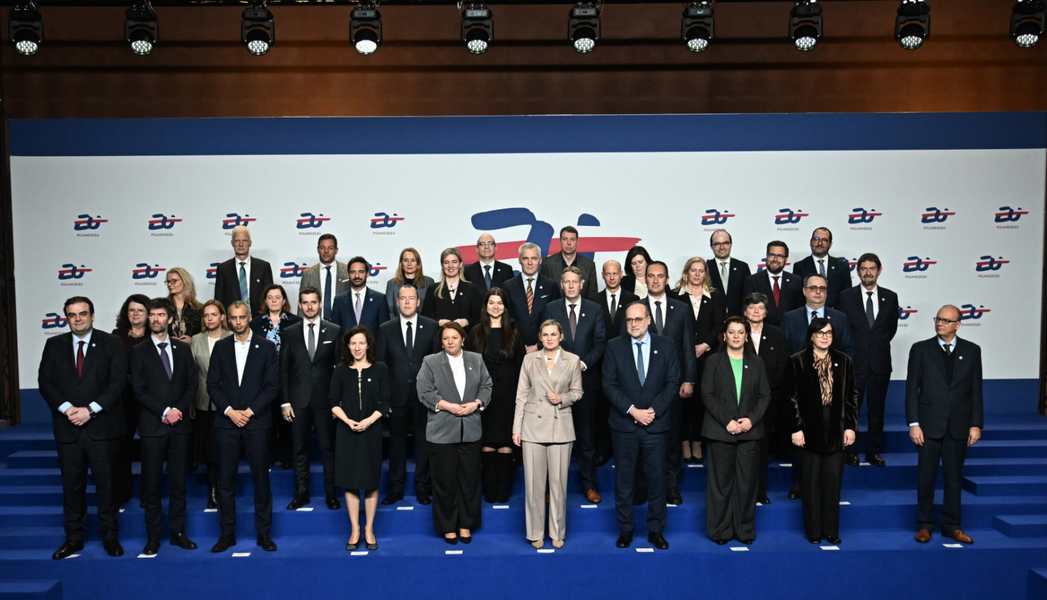 Pārstāvju kopbilde neformālajā Eiropas Savienības Izglītības ministru sanāksmē Varšavā.