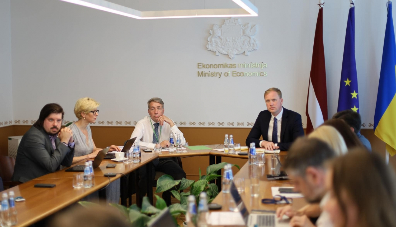 Izglītības un zinātnes ministre Anda Čakša piedalās Cilvēkkapitāla attīstības padomes sēdē