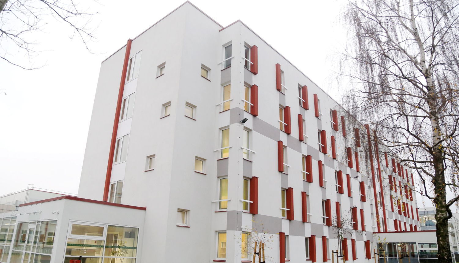 Rīgas Valsts tehnikums atklāj jauno dienesta viesnīcas ēku