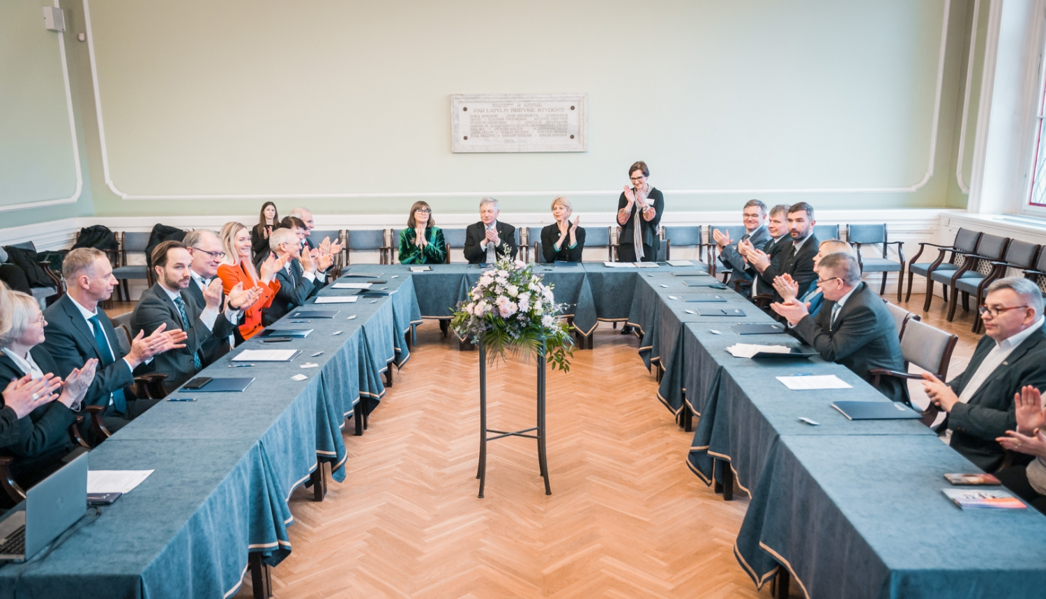 IZM, LU, 12 pašvaldības un Daugavpils Universitāte paraksta sadarbības memorandu