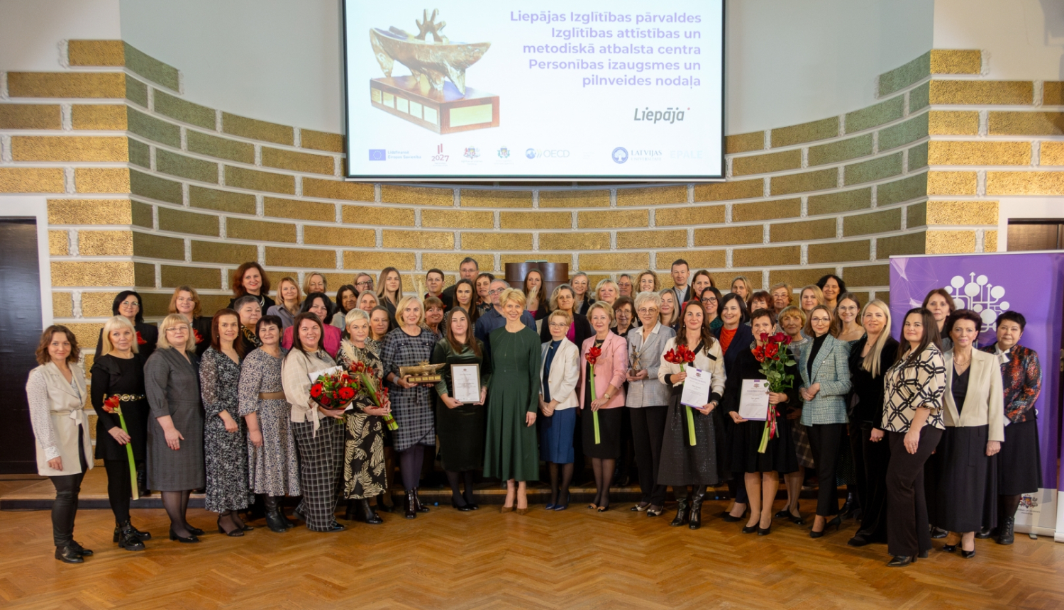 Pieaugušo neformālās izglītības ceļojošās balvas "Saules laiva" 2024. gada uzvarētāju kopbilde