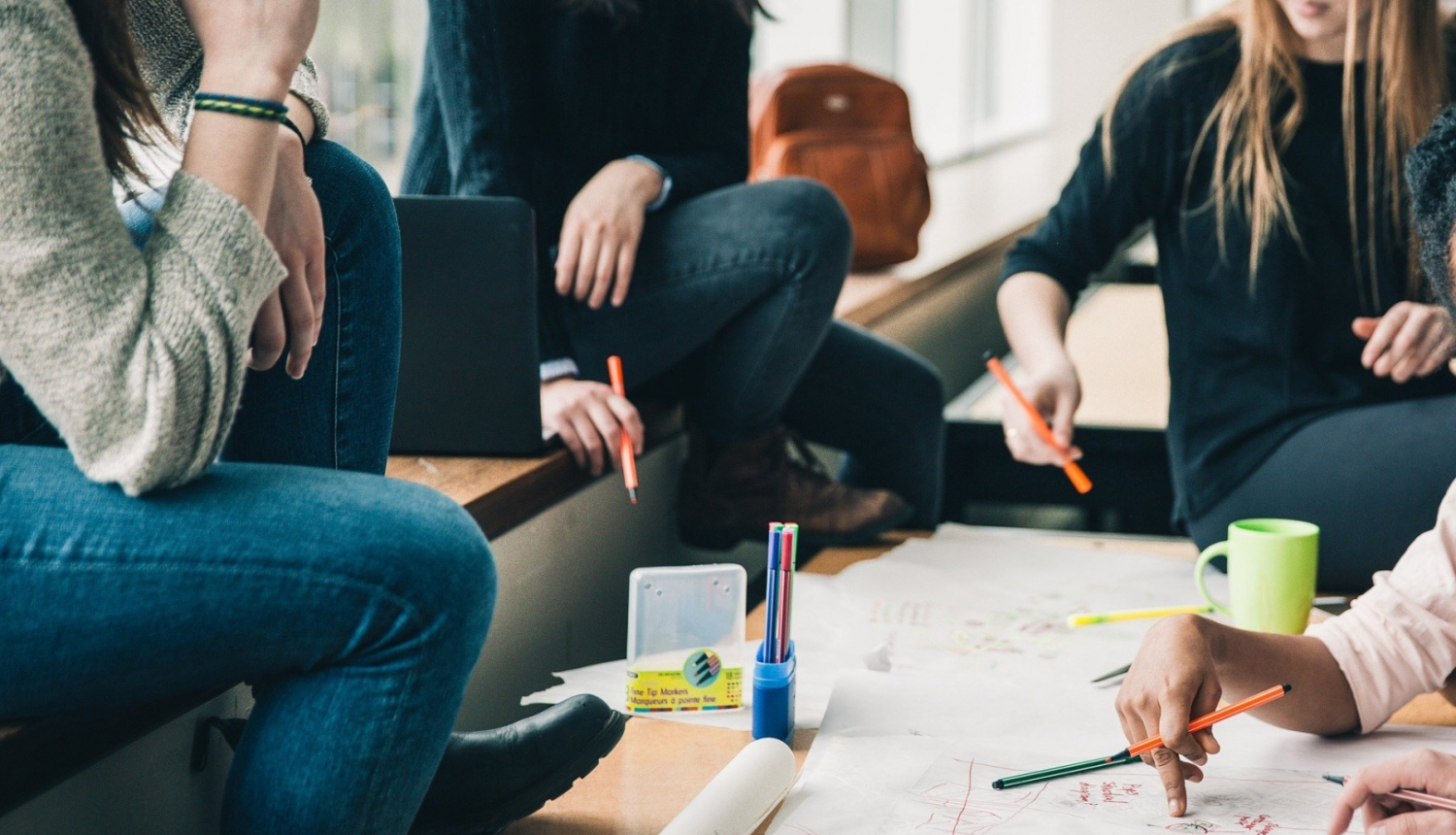 Studenti starpbrīdī