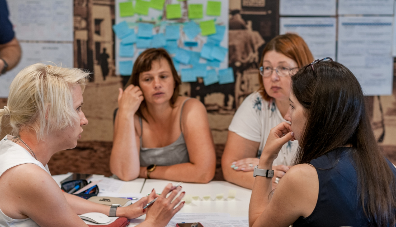 Pašlaik eTwinning reģistrējušies aptuveni viens miljons skolotāju, no kuriem vairāk nekā 7500 ir Latvijas skolotāji. 