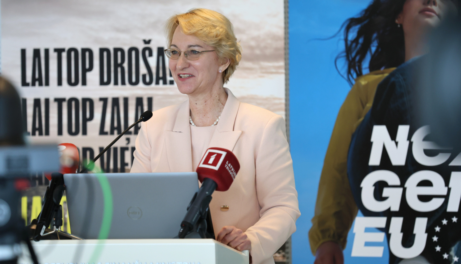 Izglītības un zinātnes ministre Dace Melbārde