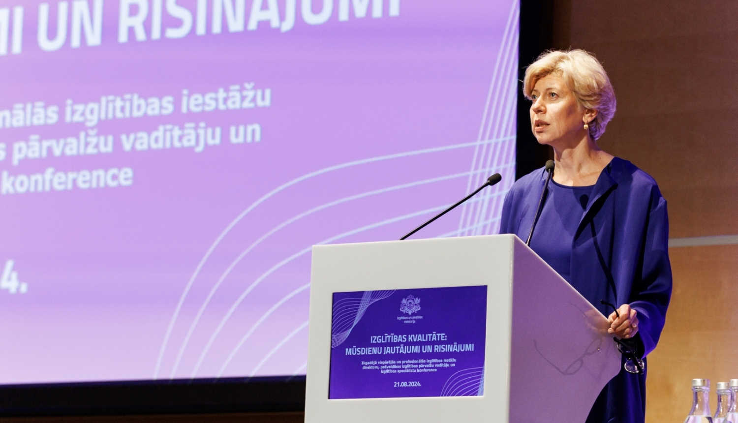 Ministre Anda Čakša uzstājas konferencē