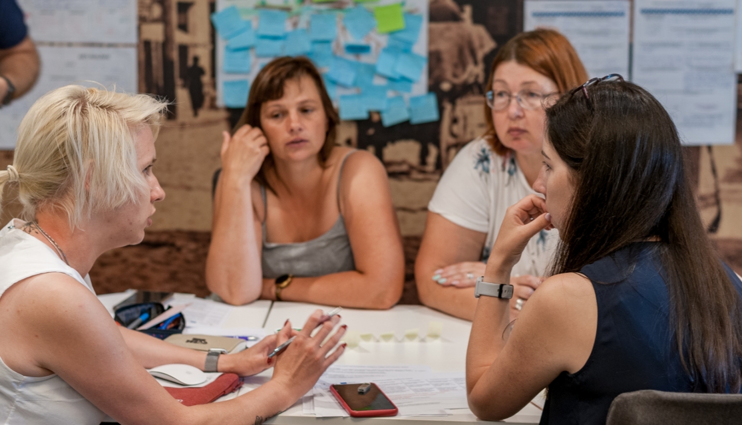 Pašlaik eTwinning reģistrējušies aptuveni viens miljons skolotāju, no kuriem vairāk nekā 7500 ir Latvijas skolotāji. 